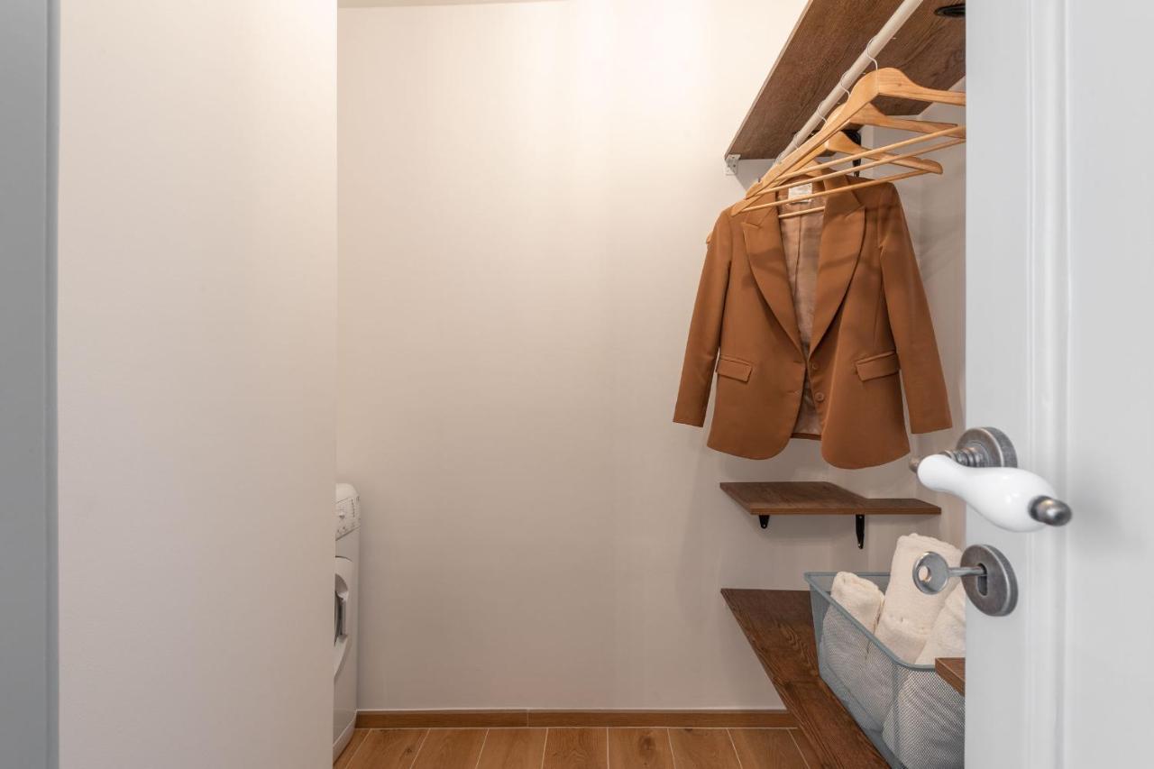 Regina Minor Apartment Монополи Екстериор снимка