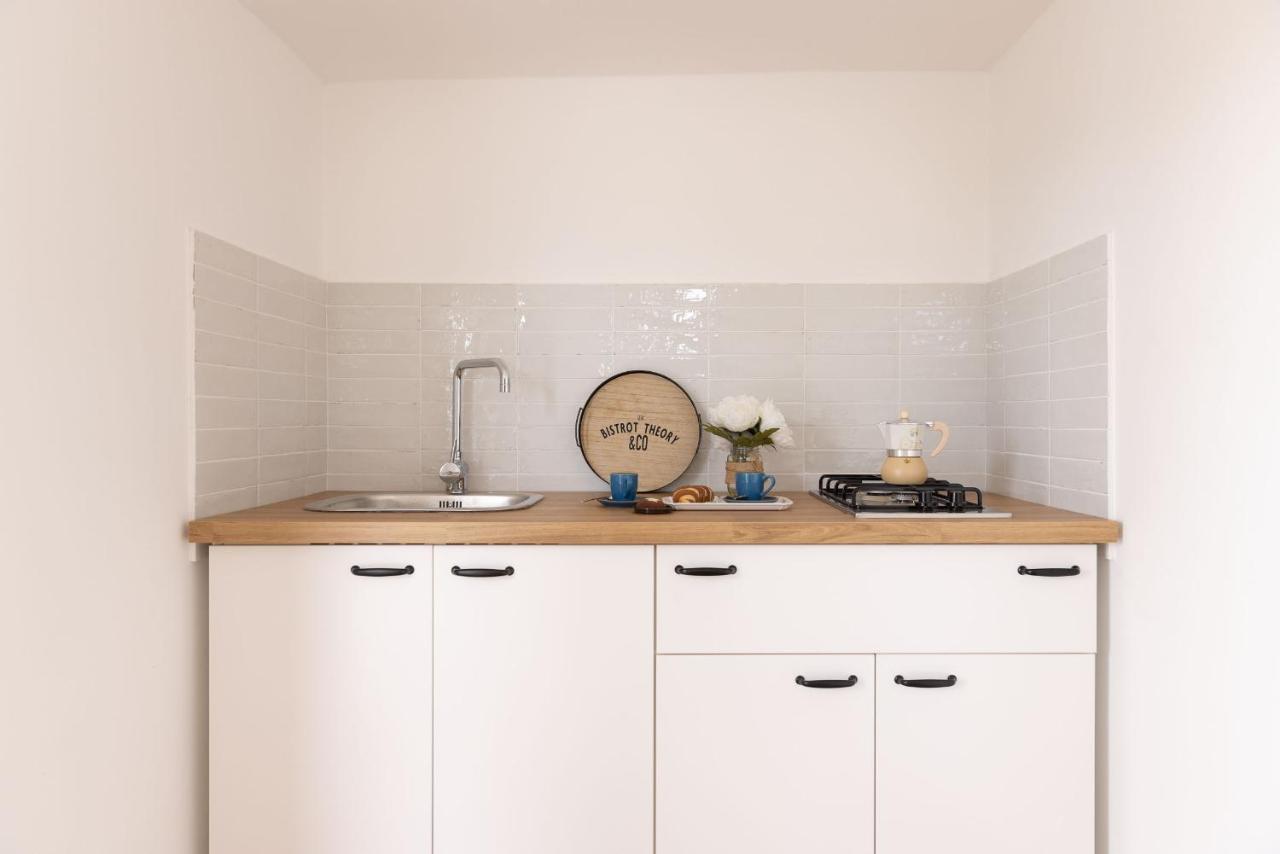 Regina Minor Apartment Монополи Екстериор снимка