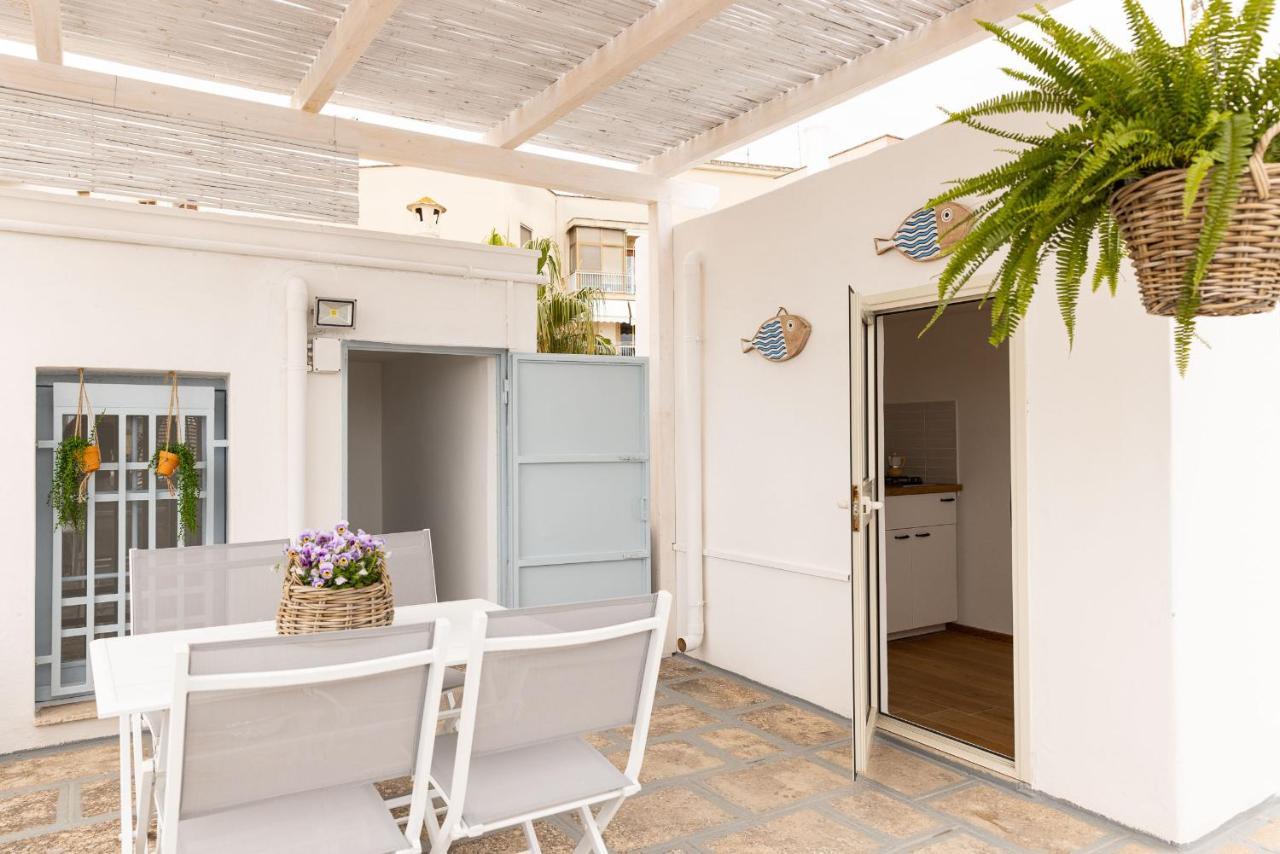 Regina Minor Apartment Монополи Екстериор снимка