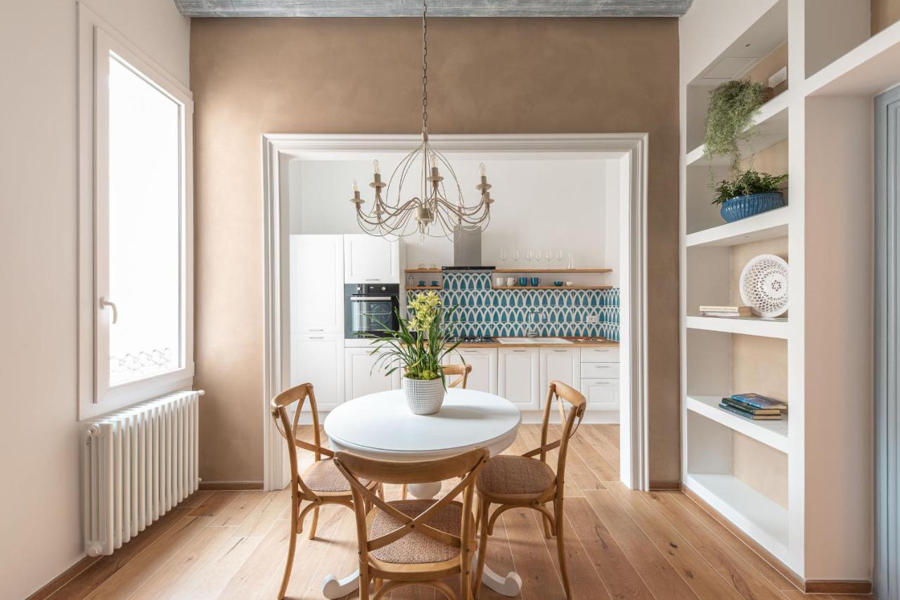 Regina Minor Apartment Монополи Екстериор снимка